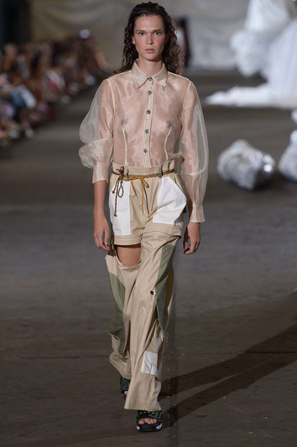 Ganni-ss19-catwalk-elle-dk