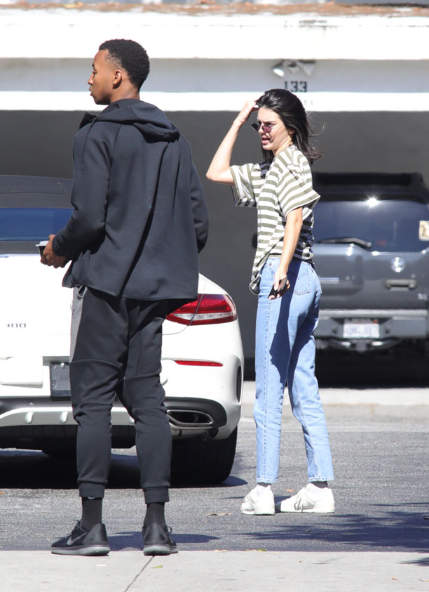 kendall-jenner-ben-simmons-sammen-elle-dk.jpg