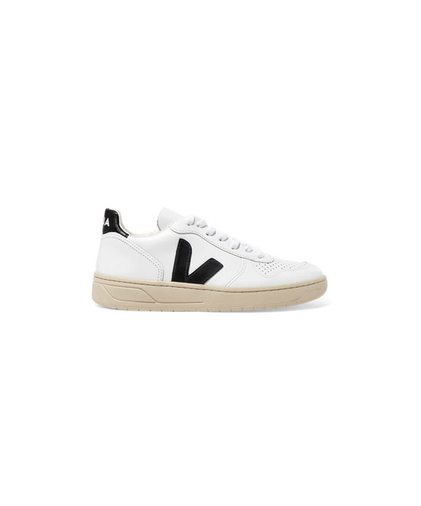 meghan-markle-sneakers-4-elle-dk.jpg