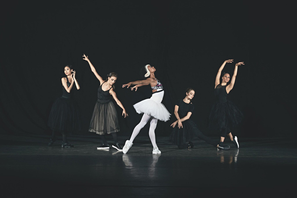 Drøm dig til en plads på scenen med PUMAs nye ballet-inspirerede ”Swan Pack” kollektion