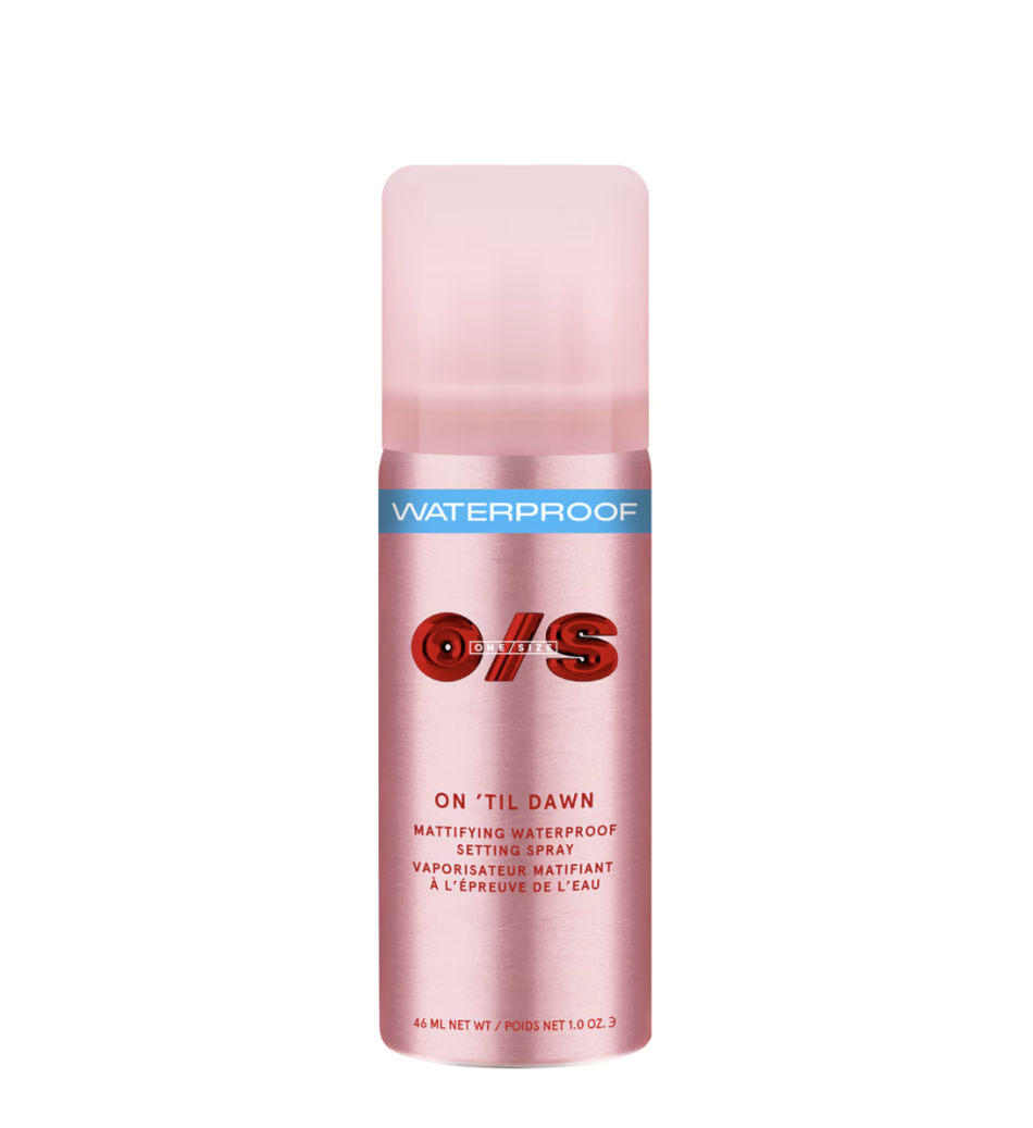 Bedste med ekstrem holdbarhed: On 'Til Dawn Mattifying Waterproof Spray – One/Size