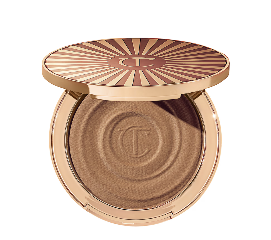 Bedste til moden hud: Beautiful Skin Sun-Kissed Glow Bronzer – Charlotte Tilbury