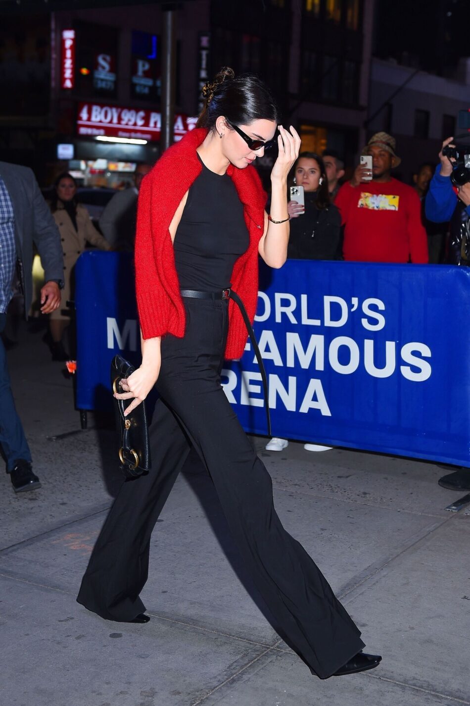 New York, NY - Kendall Jenner and Bad Bunny arrive at Luis Miguel's concert at Madison Square Garden in New York City. Pictured: Kendall Jenner BACKGRID USA 8 OCTOBER 2023 BYLINE MUST READ: TatianaK / BACKGRID USA: +1 310 798 9111 / usasales@backgrid.com UK: +44 208 344 2007 / uksales@backgrid.com *UK Clients - Pictures Containing Children Please Pixelate Face Prior To Publication*